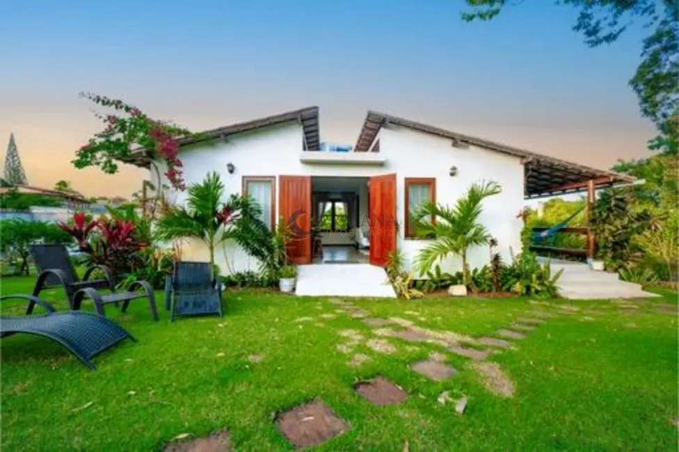 Foto 2 de Casa com 5 quartos à venda, 297m2 em Camacari - BA