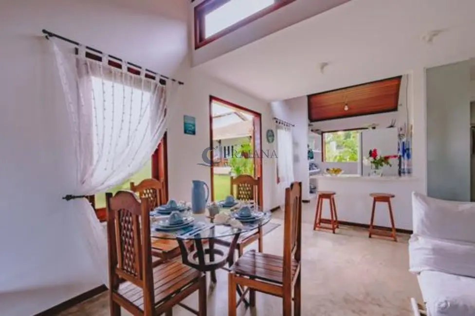 Foto 4 de Casa com 5 quartos à venda, 297m2 em Camacari - BA