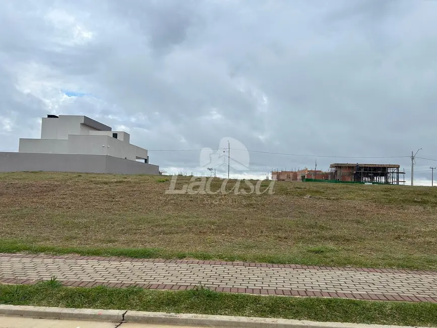 Foto 1 de Terreno / Lote à venda, 385m2 em Morro Alto, Guarapuava - PR