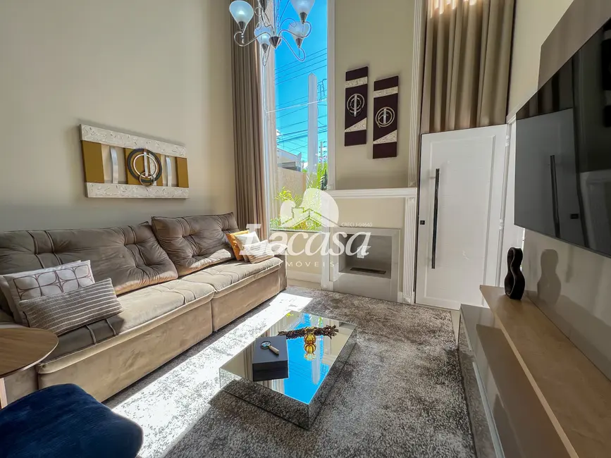 Foto 7 de Sobrado com 3 quartos à venda, 177m2 em Santana, Guarapuava - PR