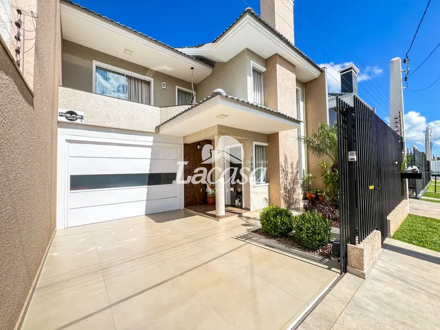 Foto 2 de Sobrado com 3 quartos à venda, 177m2 em Santana, Guarapuava - PR