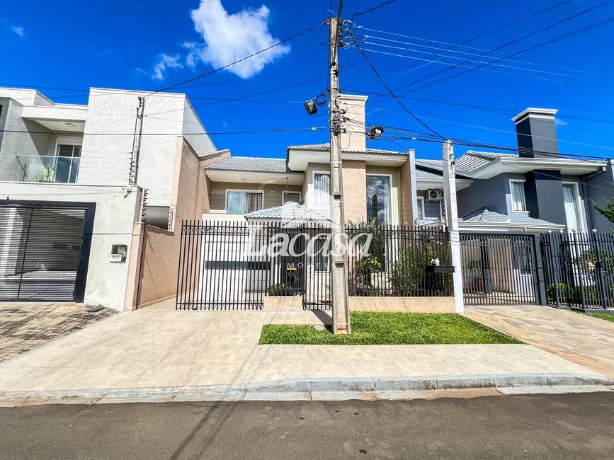 Foto 5 de Sobrado com 3 quartos à venda, 177m2 em Santana, Guarapuava - PR