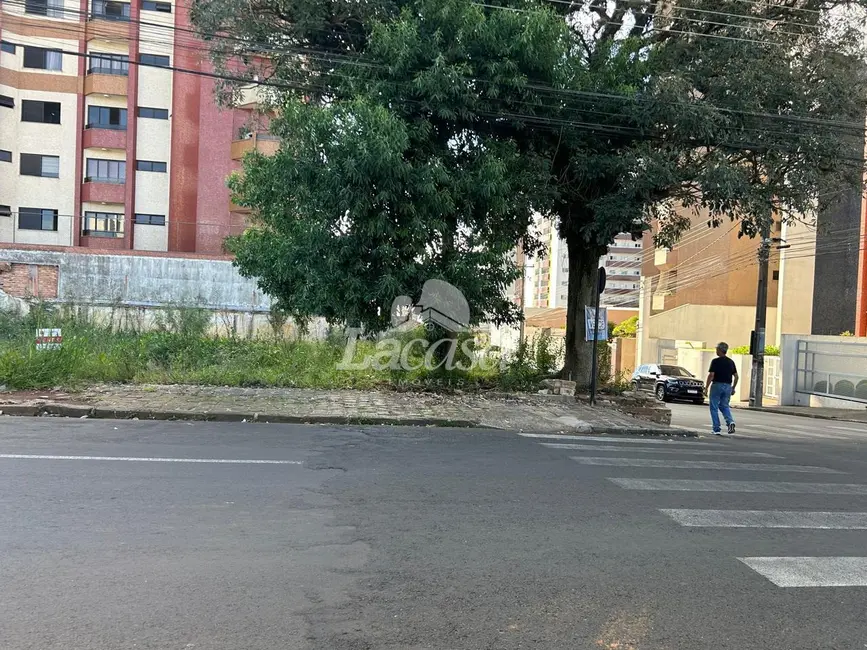 Foto 3 de Terreno / Lote à venda, 469m2 em Centro, Guarapuava - PR