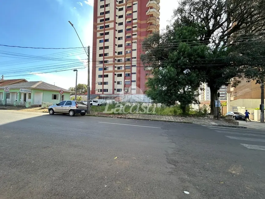 Foto 1 de Terreno / Lote à venda, 469m2 em Centro, Guarapuava - PR