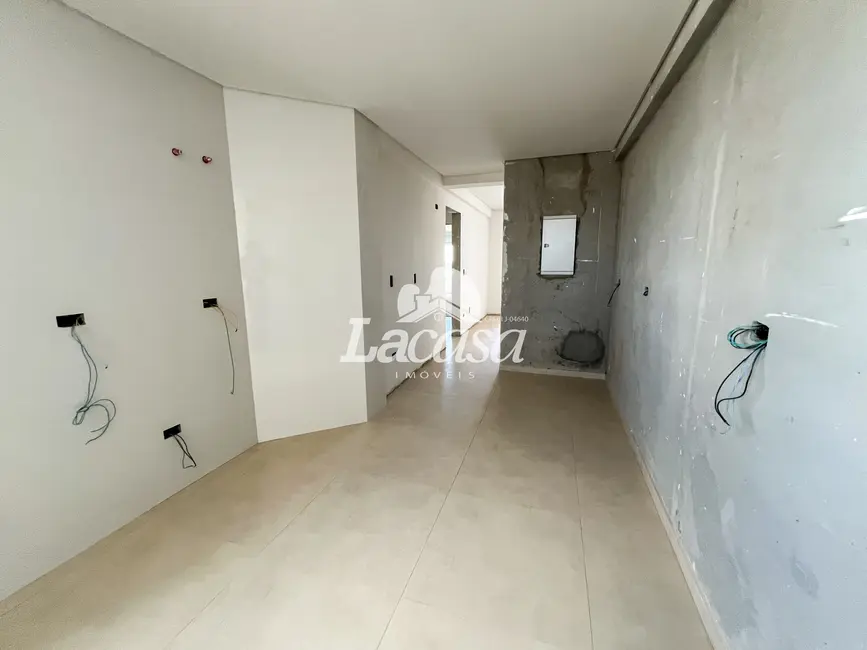 Foto 8 de Apartamento com 3 quartos à venda, 191m2 em Trianon, Guarapuava - PR