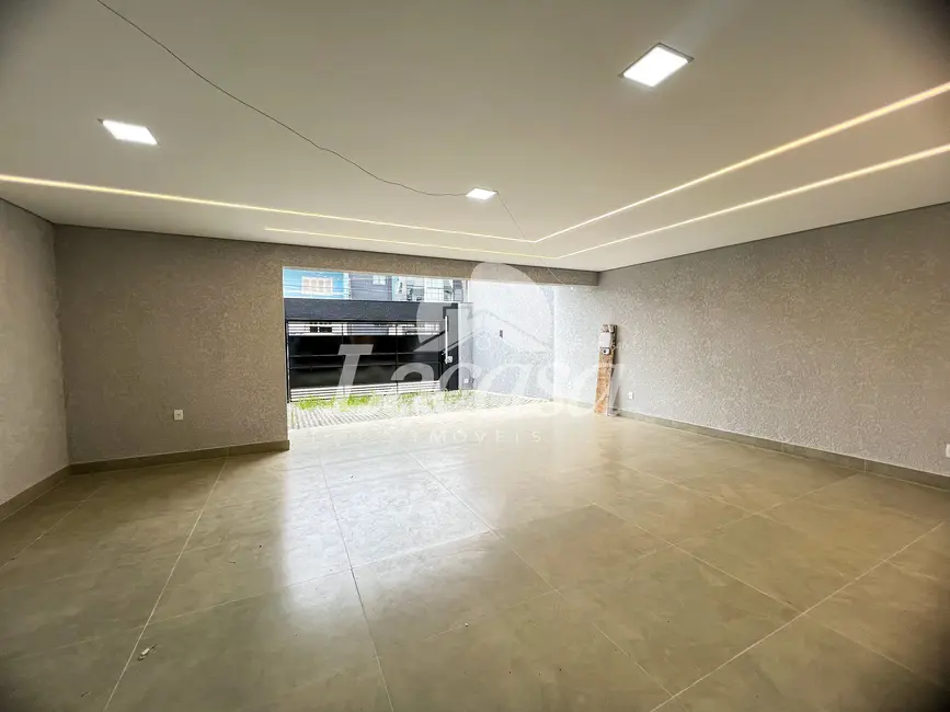 Foto 4 de Sobrado com 4 quartos à venda, 259m2 em Centro, Guarapuava - PR