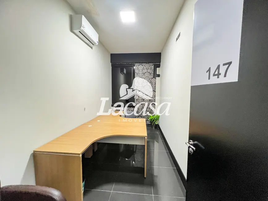 Foto 1 de Sala Comercial para alugar, 8m2 em Centro, Guarapuava - PR