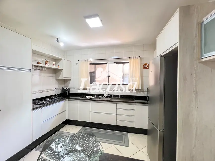 Foto 7 de Casa com 3 quartos à venda, 150m2 em Alto da XV, Guarapuava - PR