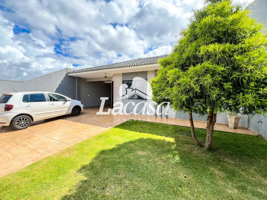 Foto 2 de Casa com 3 quartos à venda, 150m2 em Alto da XV, Guarapuava - PR