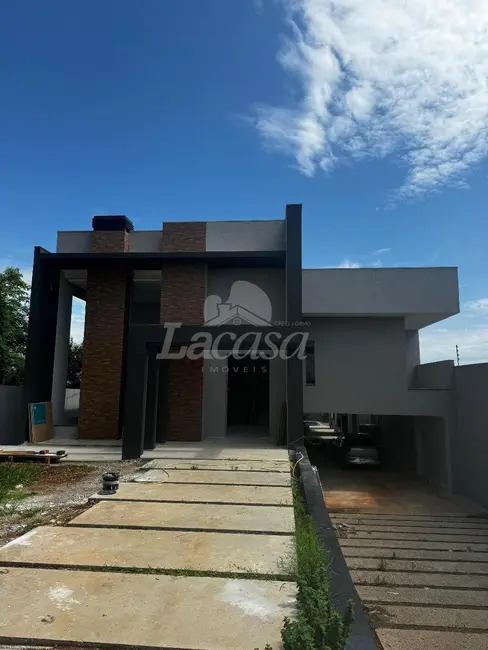 Foto 3 de Sobrado com 4 quartos à venda, 500m2 em Alto Cascavel, Guarapuava - PR