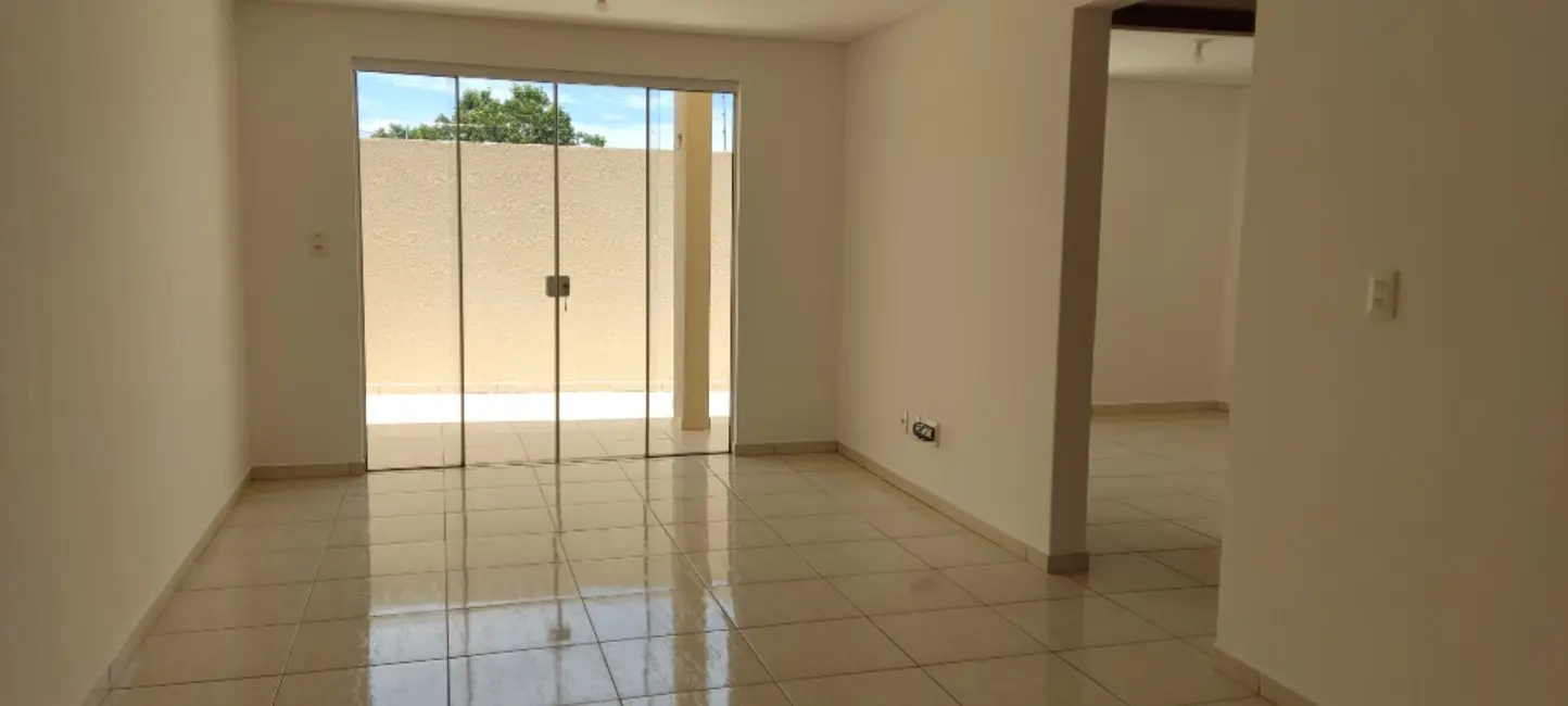 Foto 2 de Apartamento com 2 quartos à venda, 74m2 em Santa Cruz, Guarapuava - PR