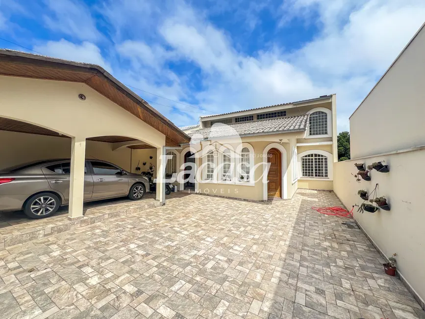 Foto 3 de Casa com 4 quartos à venda, 305m2 em Dos Estados, Guarapuava - PR