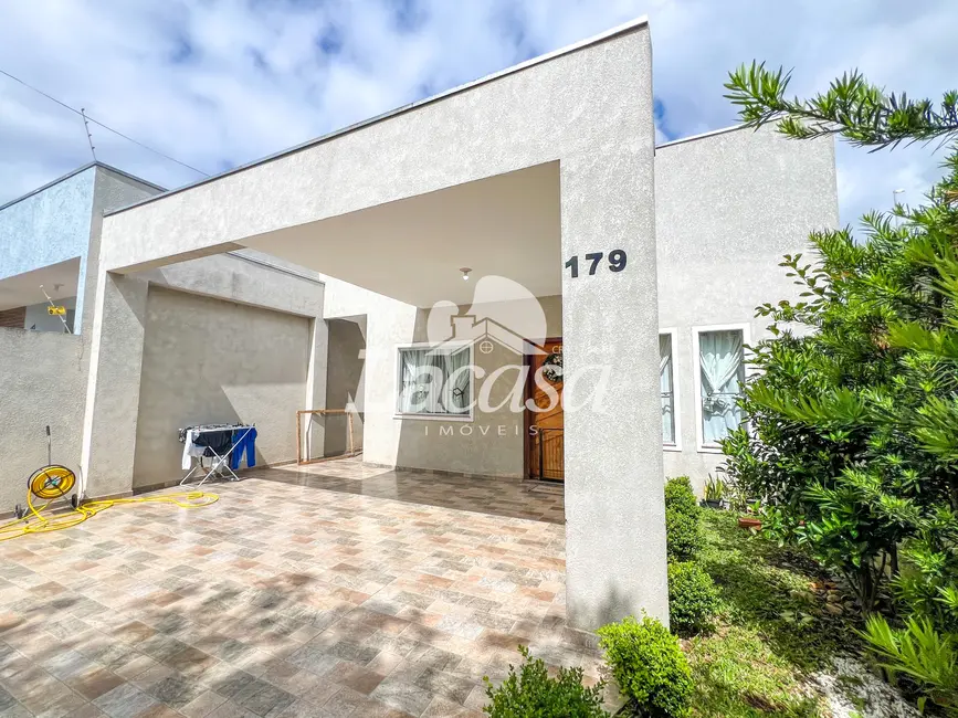 Foto 1 de Casa com 3 quartos à venda, 99m2 em Dos Estados, Guarapuava - PR