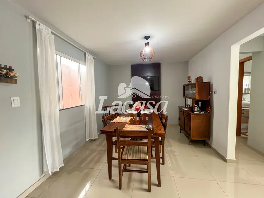 Foto 9 de Casa com 3 quartos à venda, 180m2 em Trianon, Guarapuava - PR