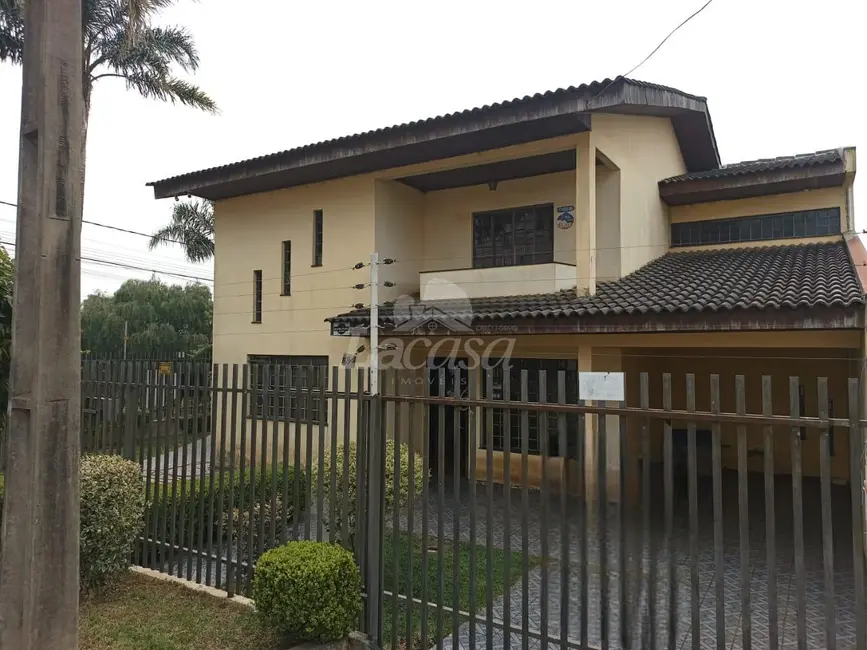 Foto 1 de Sobrado com 4 quartos à venda, 265m2 em Bonsucesso, Guarapuava - PR