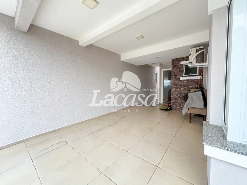 Foto 4 de Sobrado com 3 quartos à venda, 171m2 em Guarapuava - PR