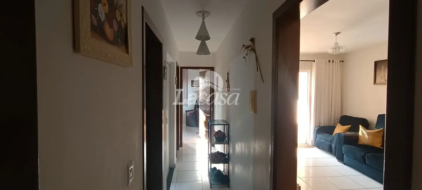 Foto 3 de Casa com 3 quartos à venda, 118m2 em Bonsucesso, Guarapuava - PR