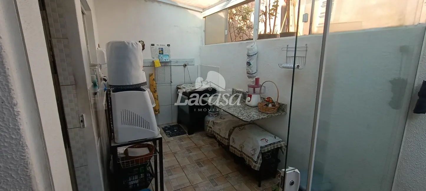 Foto 9 de Casa com 3 quartos à venda, 118m2 em Bonsucesso, Guarapuava - PR