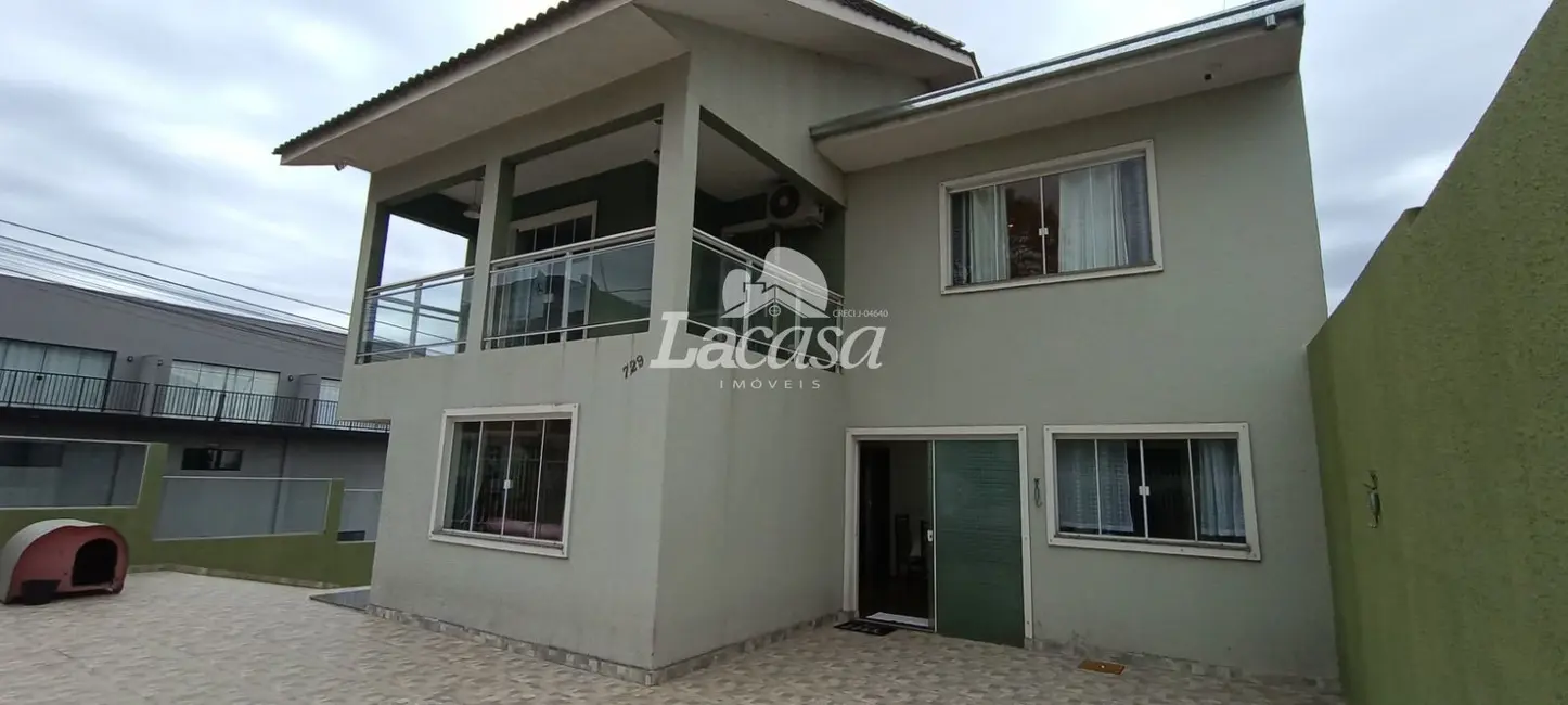 Foto 3 de Sobrado com 5 quartos à venda e para alugar, 323m2 em Conradinho, Guarapuava - PR