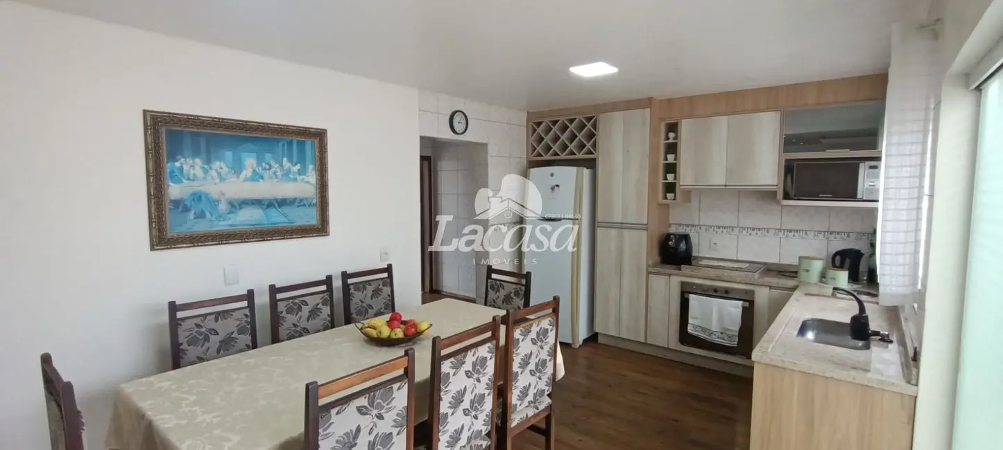 Foto 5 de Sobrado com 5 quartos à venda e para alugar, 323m2 em Conradinho, Guarapuava - PR