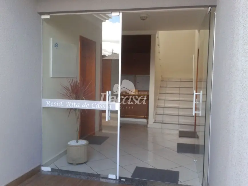 Foto 3 de Apartamento com 2 quartos à venda, 610m2 em Conradinho, Guarapuava - PR