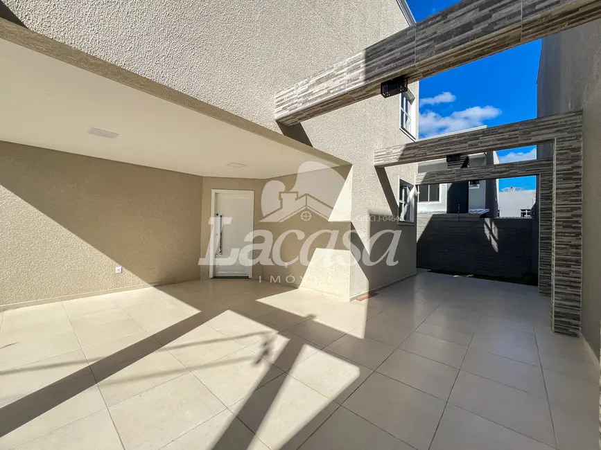 Foto 5 de Sobrado com 3 quartos à venda, 148m2 em Dos Estados, Guarapuava - PR