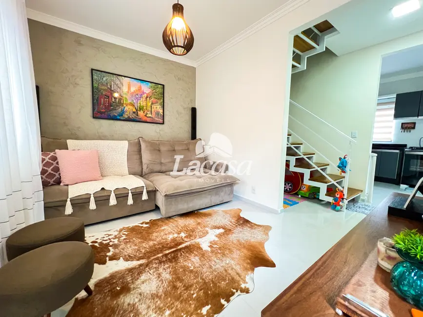 Foto 7 de Sobrado com 3 quartos à venda, 140m2 em Dos Estados, Guarapuava - PR