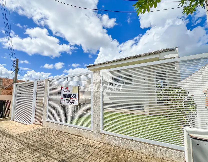 Foto 1 de Sobrado com 3 quartos à venda, 166m2 em Santana, Guarapuava - PR