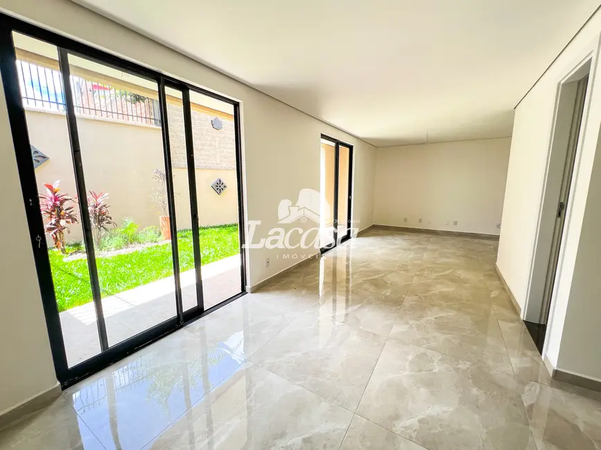 Foto 9 de Sobrado com 3 quartos à venda e para alugar, 148m2 em Morro Alto, Guarapuava - PR