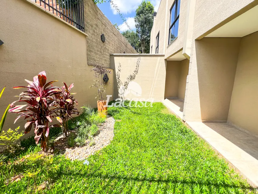 Foto 5 de Sobrado com 3 quartos à venda e para alugar, 148m2 em Morro Alto, Guarapuava - PR