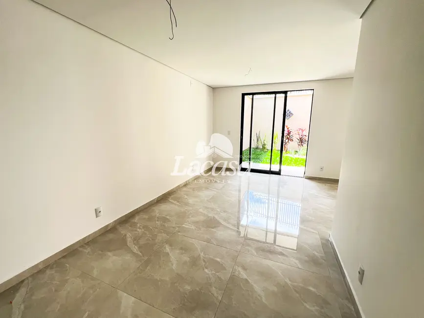 Foto 8 de Sobrado com 3 quartos à venda e para alugar, 148m2 em Morro Alto, Guarapuava - PR