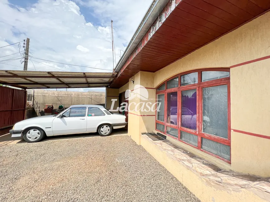 Foto 2 de Casa com 3 quartos à venda, 190m2 em Batel, Guarapuava - PR
