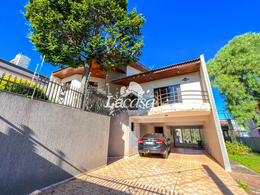 Foto 6 de Sobrado com 4 quartos à venda, 400m2 em Centro, Guarapuava - PR