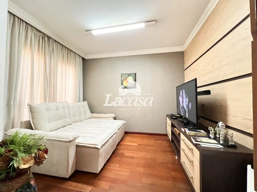 Foto 9 de Sobrado com 4 quartos à venda, 400m2 em Centro, Guarapuava - PR