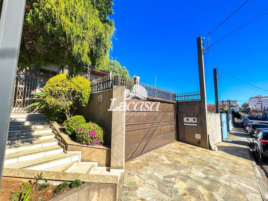 Foto 5 de Sobrado com 4 quartos à venda, 400m2 em Centro, Guarapuava - PR