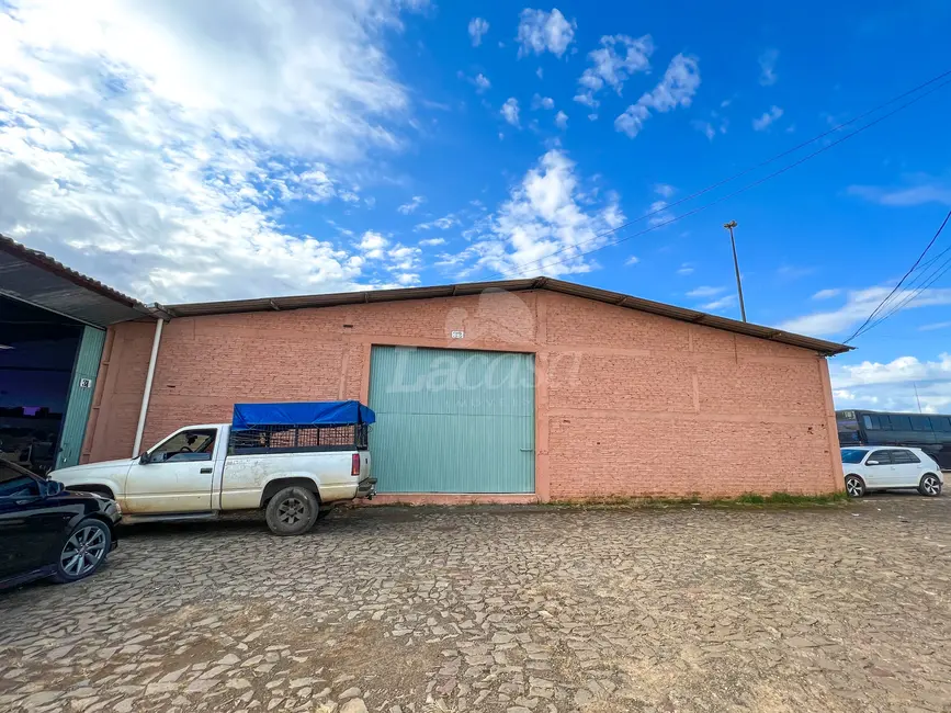 Foto 2 de Armazém / Galpão para alugar, 300m2 em Boqueirão, Guarapuava - PR