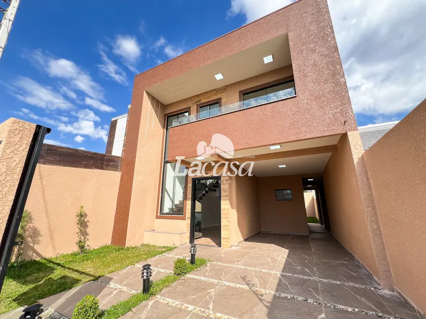 Foto 1 de Sobrado com 3 quartos à venda, 165m2 em Morro Alto, Guarapuava - PR