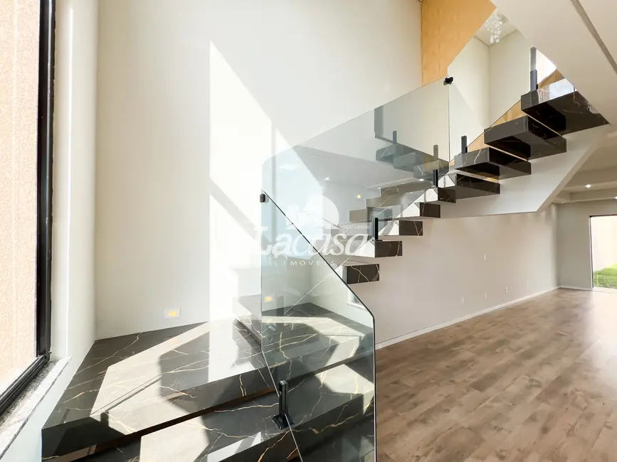 Foto 5 de Sobrado com 3 quartos à venda, 165m2 em Morro Alto, Guarapuava - PR