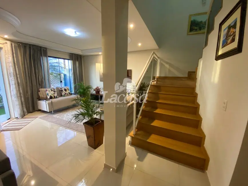 Foto 8 de Sobrado com 4 quartos à venda, 242m2 em Alto da XV, Guarapuava - PR