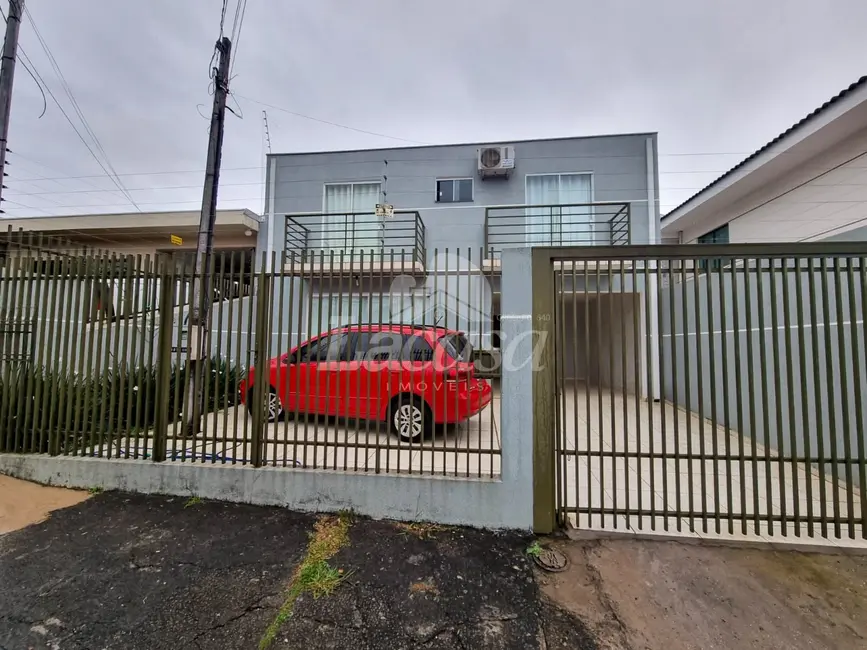 Foto 1 de Sobrado com 3 quartos à venda, 190m2 em Dos Estados, Guarapuava - PR