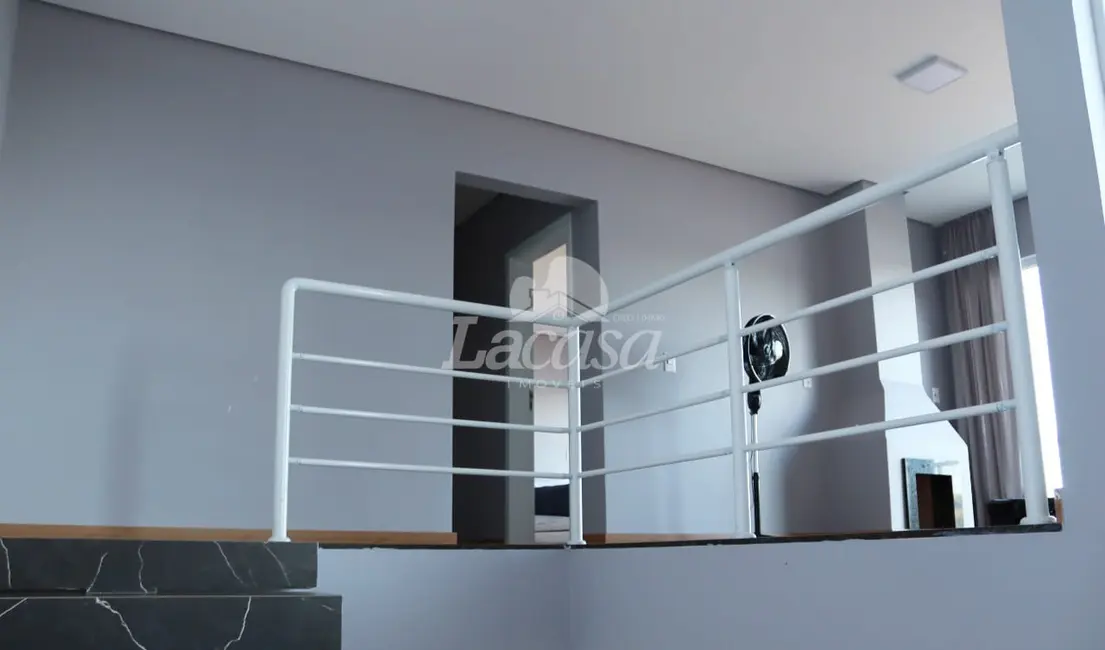 Foto 9 de Sobrado com 3 quartos à venda, 206m2 em Mangueirinha - PR