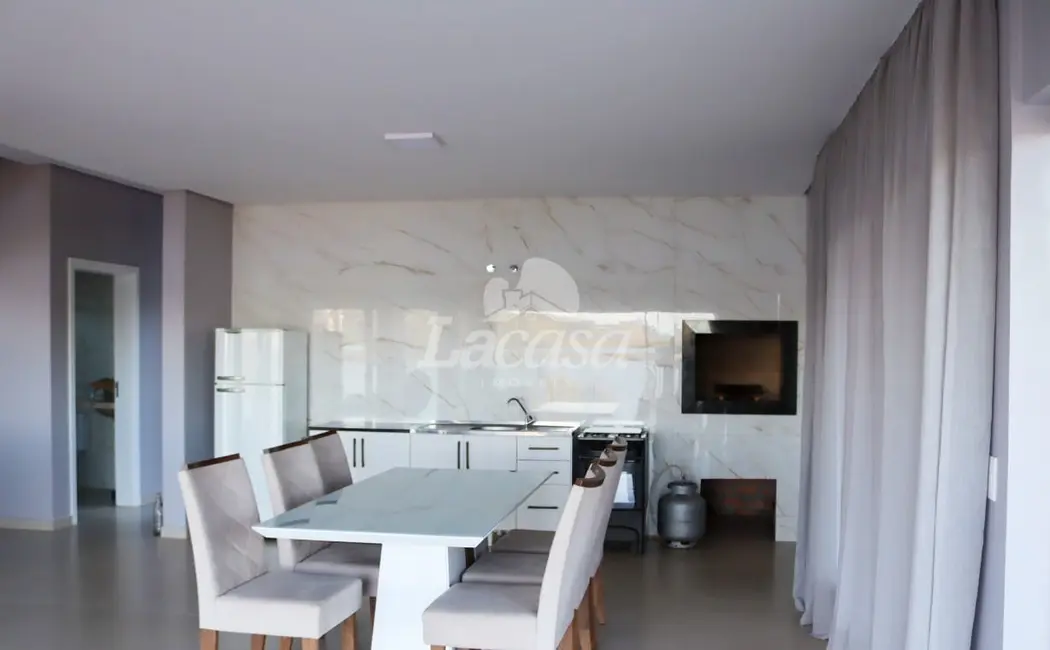 Foto 6 de Sobrado com 3 quartos à venda, 206m2 em Mangueirinha - PR