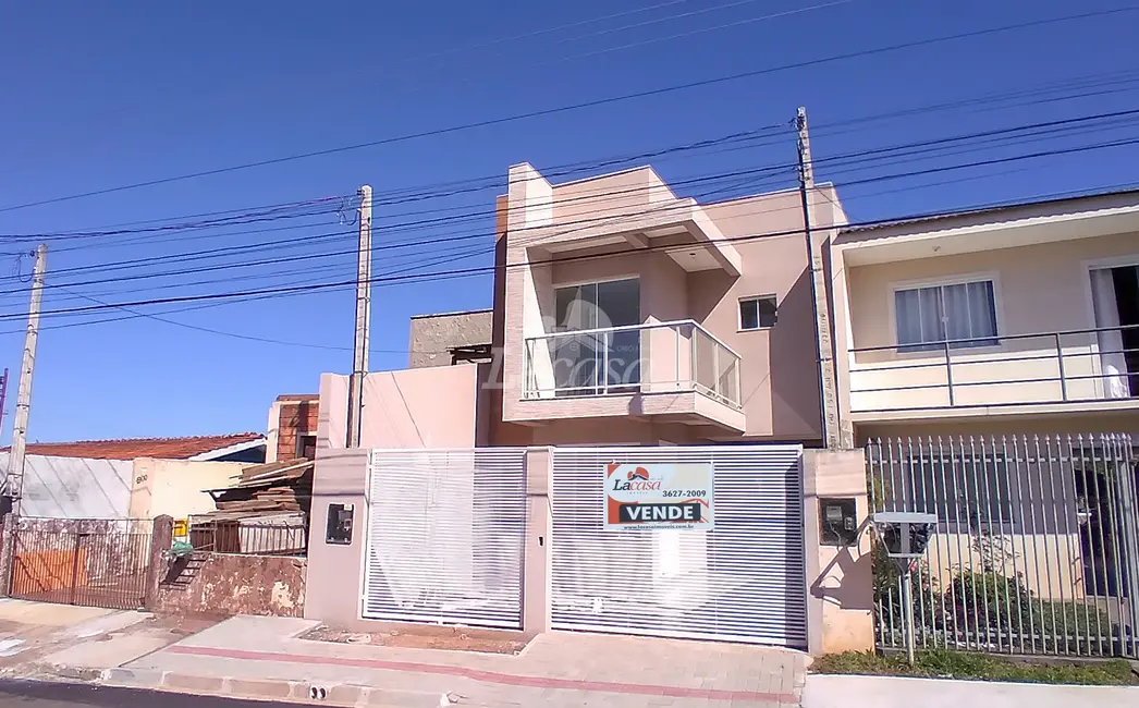Foto 1 de Sobrado com 3 quartos à venda, 106m2 em Dos Estados, Guarapuava - PR