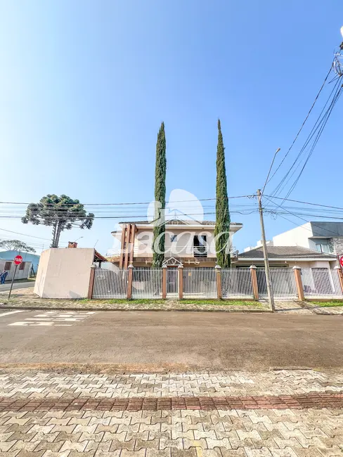 Foto 3 de Sobrado com 4 quartos à venda, 275m2 em Alto da XV, Guarapuava - PR