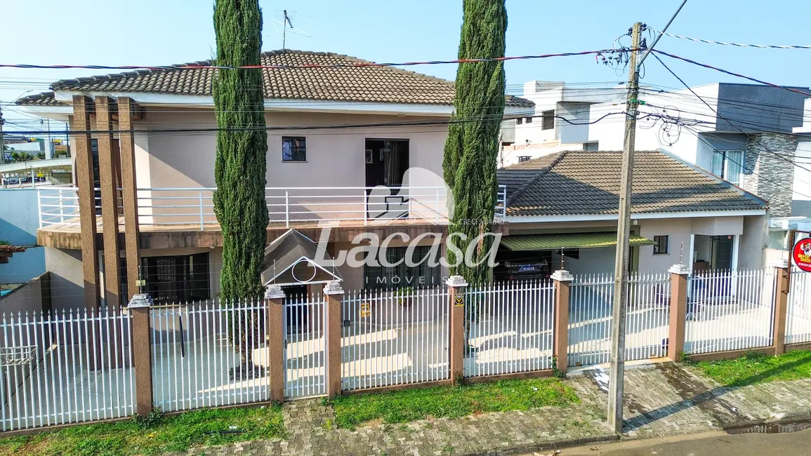Foto 2 de Sobrado com 4 quartos à venda, 275m2 em Alto da XV, Guarapuava - PR