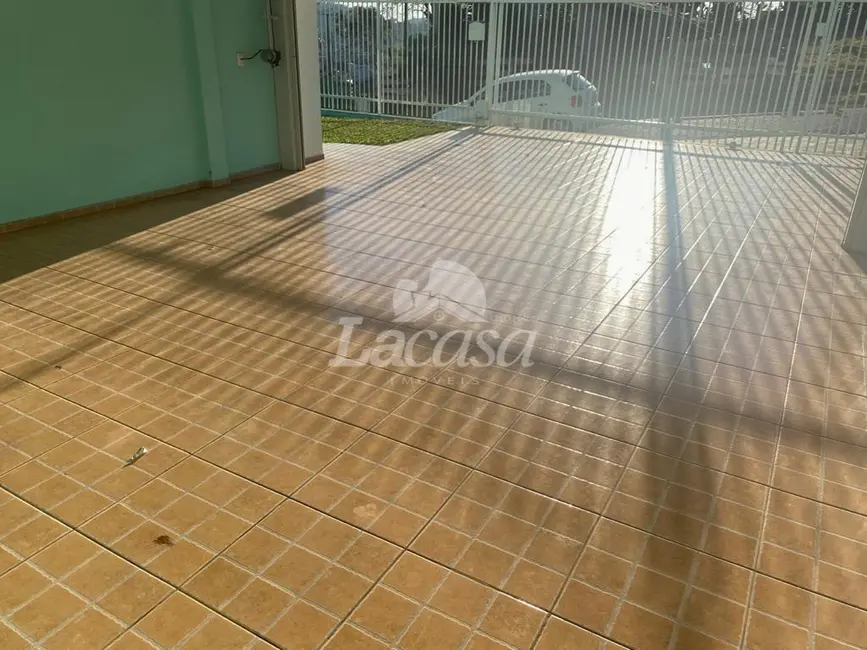 Foto 5 de Sobrado com 3 quartos à venda, 190m2 em Alto da XV, Guarapuava - PR