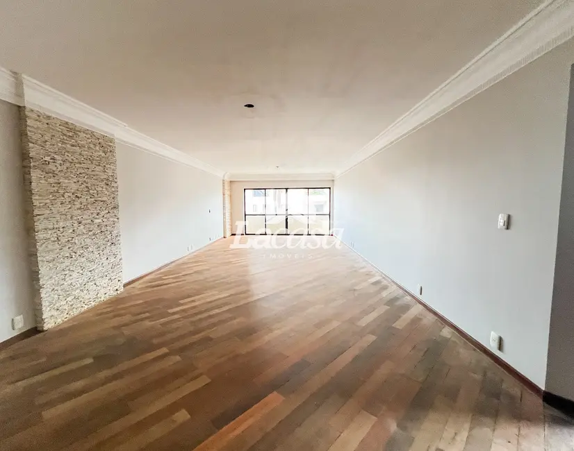 Foto 2 de Apartamento com 4 quartos à venda, 235m2 em Centro, Guarapuava - PR