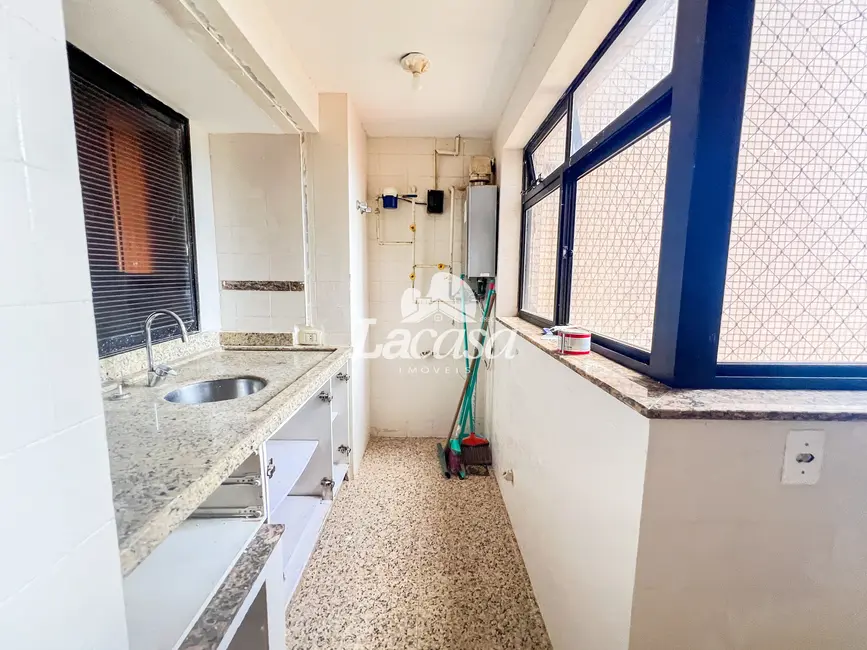 Foto 9 de Apartamento com 4 quartos à venda, 235m2 em Centro, Guarapuava - PR