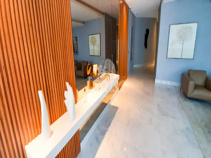 Foto 3 de Apartamento com 4 quartos à venda, 270m2 em Centro, Guarapuava - PR