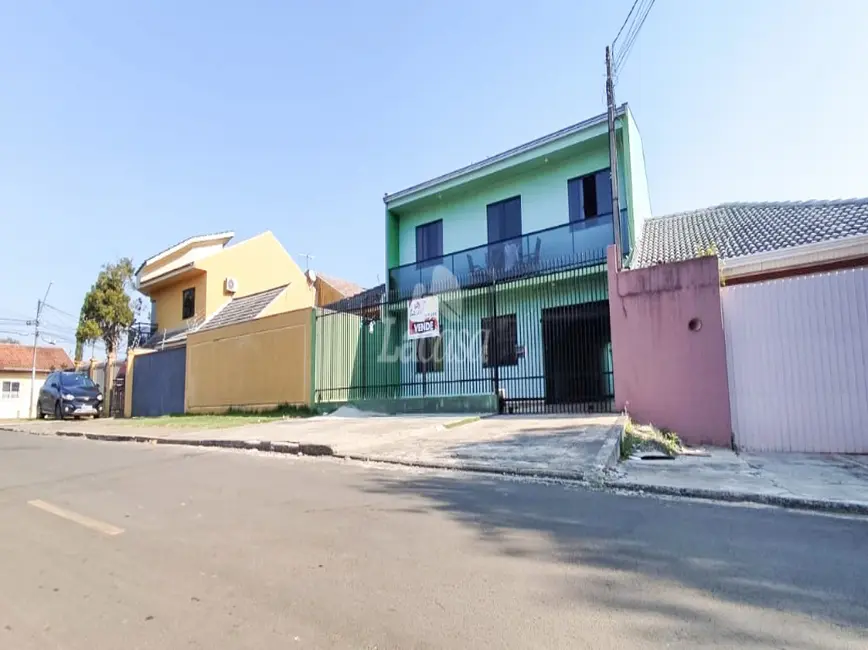 Foto 2 de Sobrado com 4 quartos à venda, 320m2 em Vila Carli, Guarapuava - PR